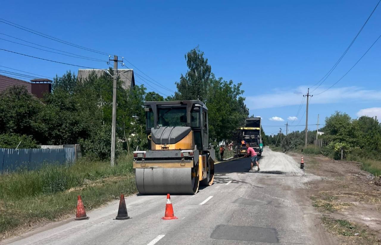 Під Харковом відремонтували ділянку стратегічної дороги та готують безпекові проєкти